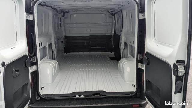Renault Trafic FOURGON DCI 150 L2H1 3T AUTO ADVANCE (image 13)