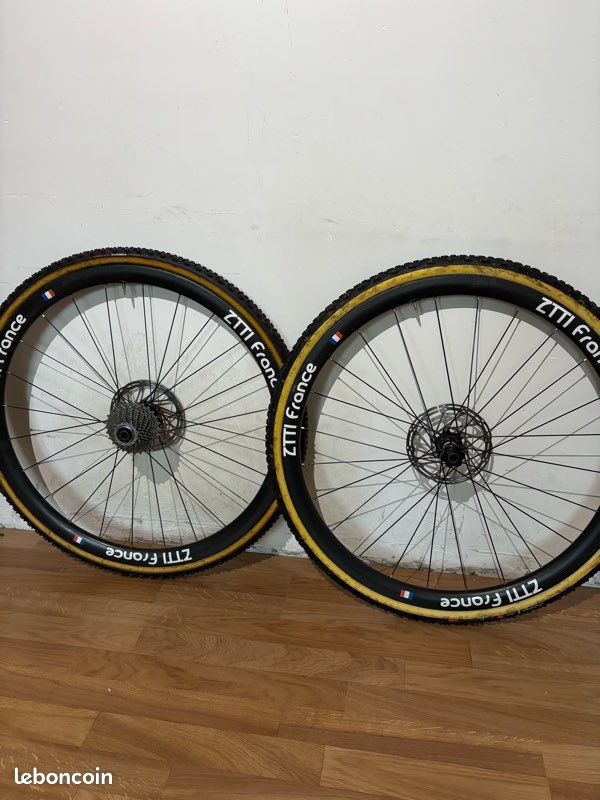 Roues cyclo cross (image 1)
