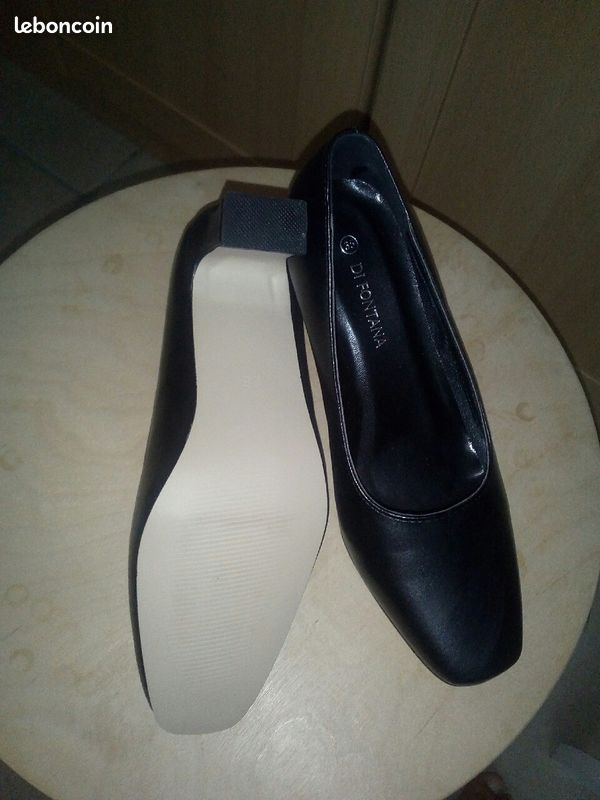 Chaussures femme noires. Pointure 35 (image 2)