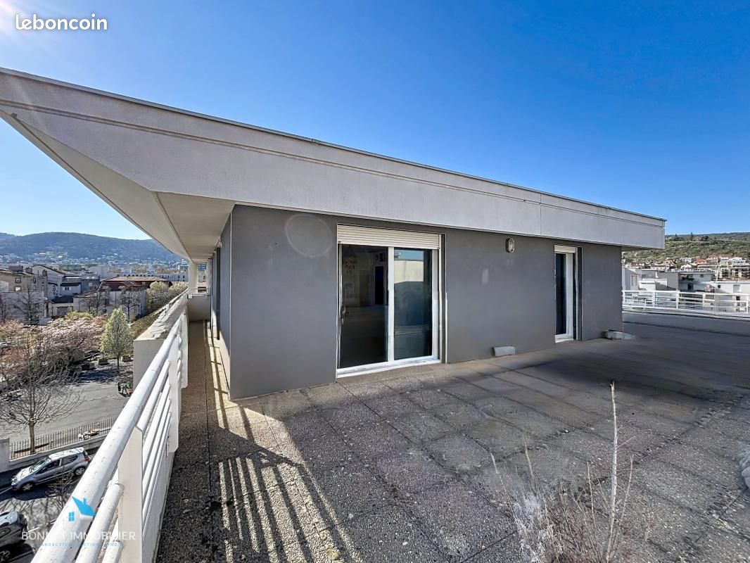 Appartement 4 pièces 100 m² · à Clermont-Ferrand · 100 m² · 227 900 €