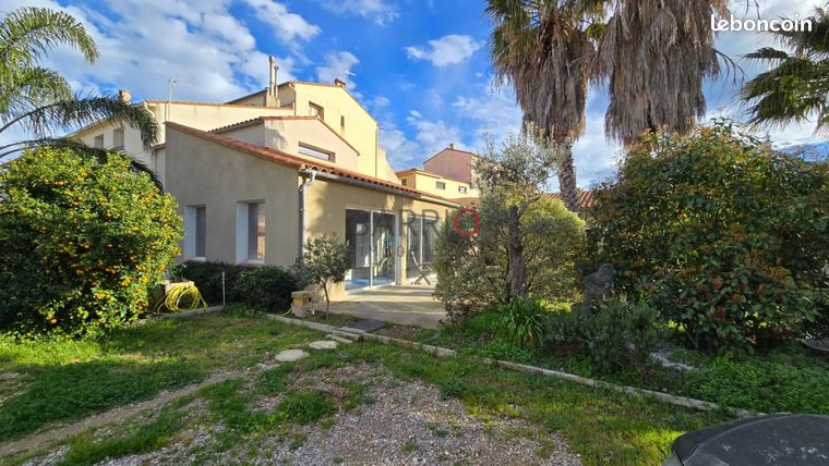 Villa 6 pièces 265 m²