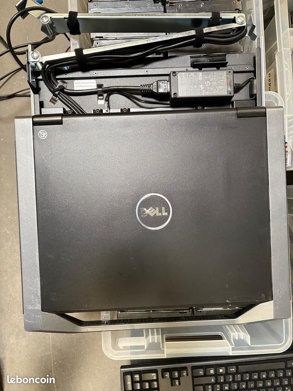 Dexlan console rackable double rail 1U pour serveur (KVM 8 ports) - KVM