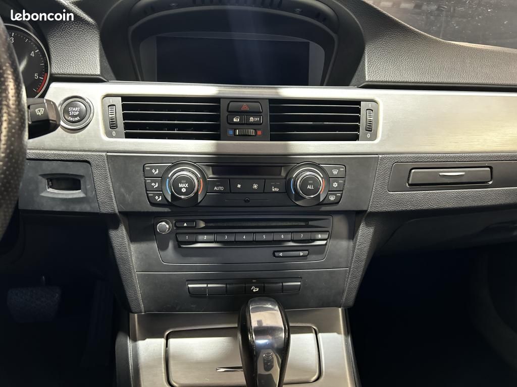 BMW SERIE 3 330d xDrive Coupé Edition M Sport - BVA COUPE E92 LCI 330d xDrive PHASE 2 (image 26)