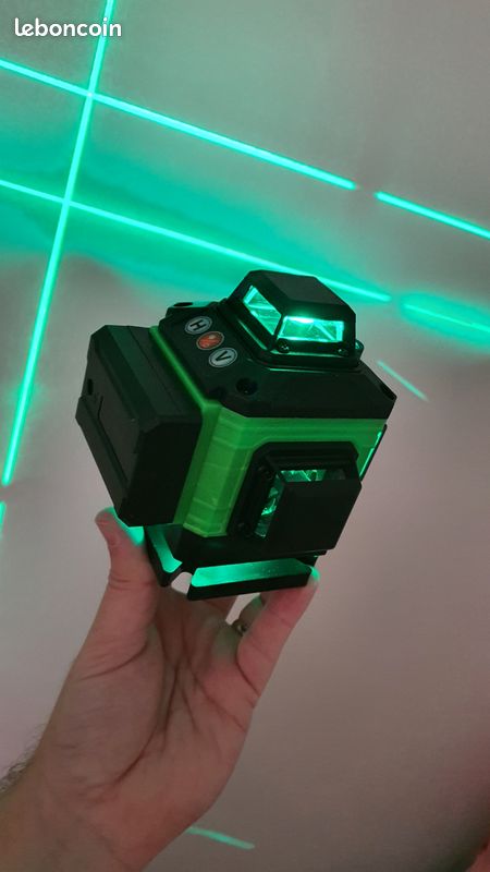 Niveau Laser 4D 16 Lignes 360° Avec Trépied Et Valise - Modèle Vert