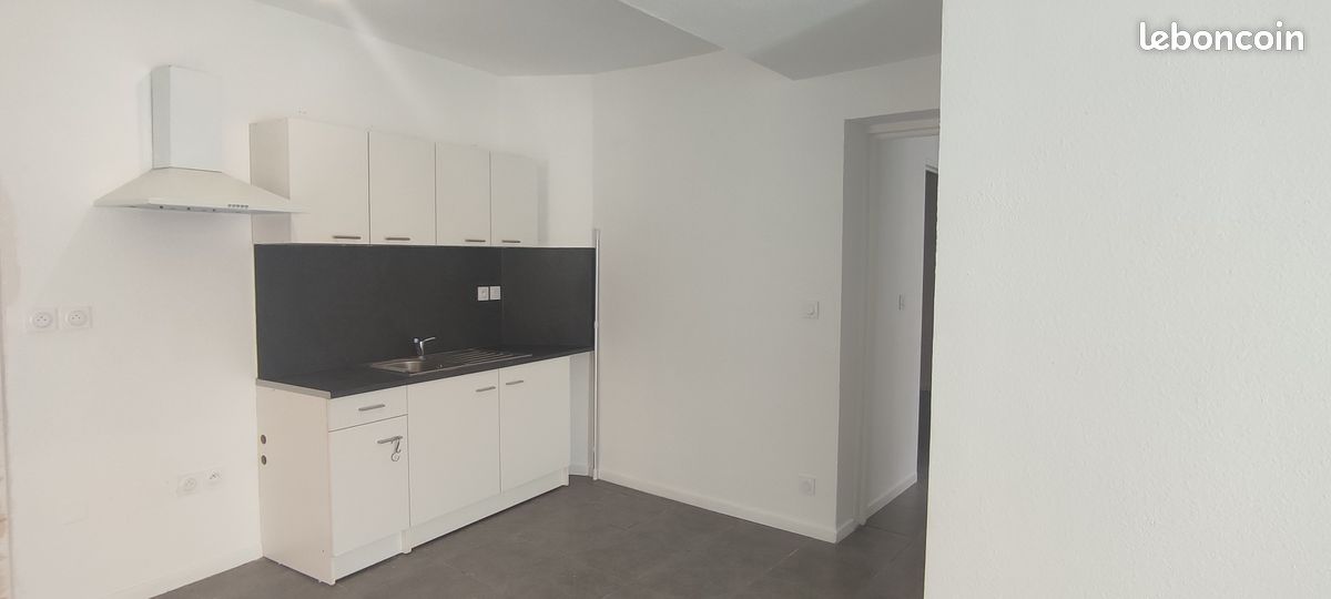 Appartement 3 pièces 53 m² · à Riom · 52,9 m² · 477 €