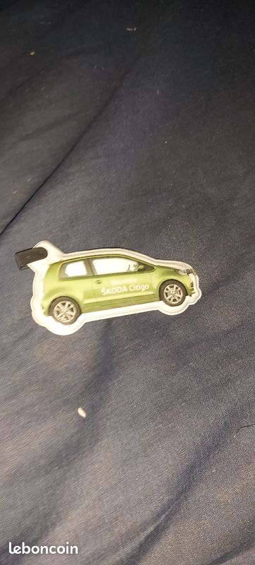 Porte-Clés / Clef Key Ring SKODA AUTO LOGO (image 1)