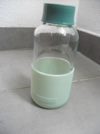 Coffret Waterdrop Bouteille en verre avec housse de protection