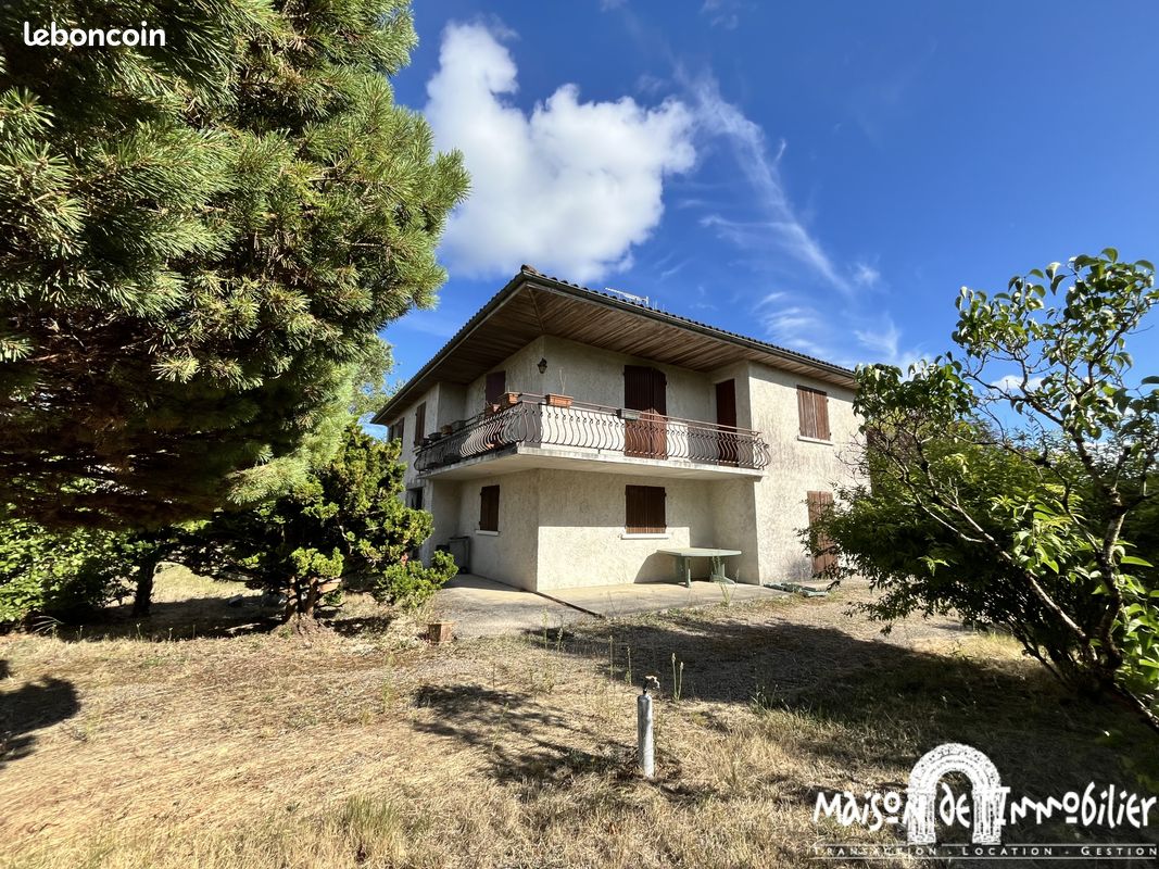 Maison 9 pièces 205 m² · à Gensac-la-Pallue · 205 m² · 288 900 €