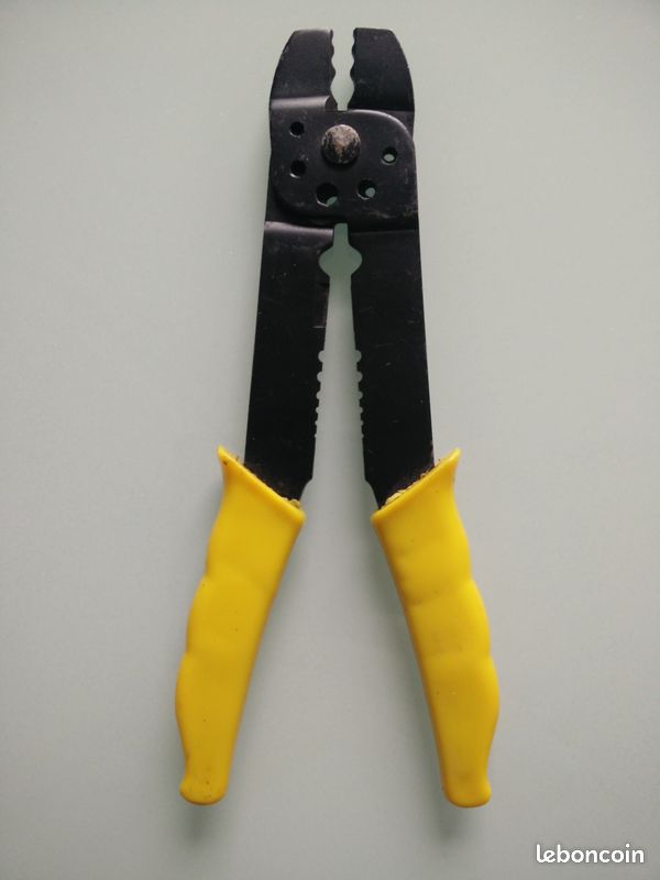 Pince à sertir / dénuder (image 2)