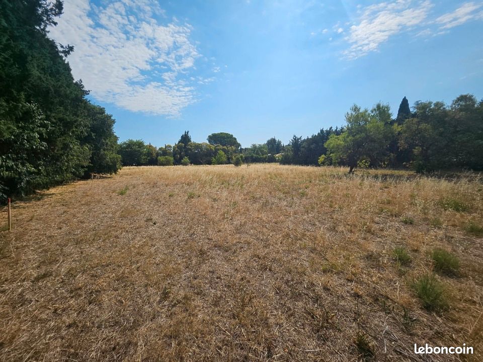Terrain 780 m² Fontvieille · 255 000 €