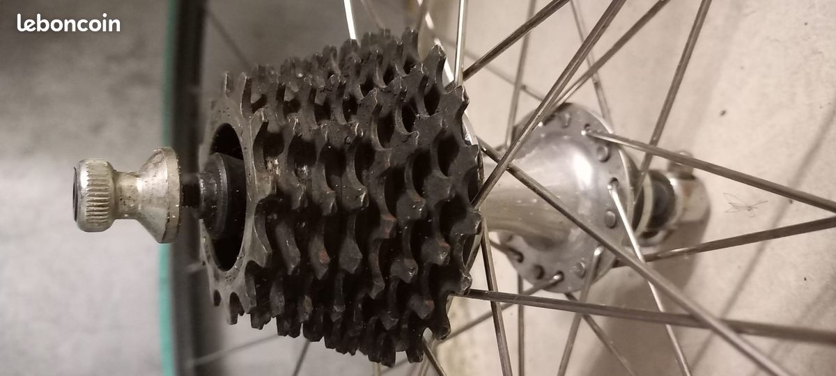 Moyeu Avant Campagnolo Record 32 Trous – Vintage Italie, Axe QR, Pour Pièces Ou Révision