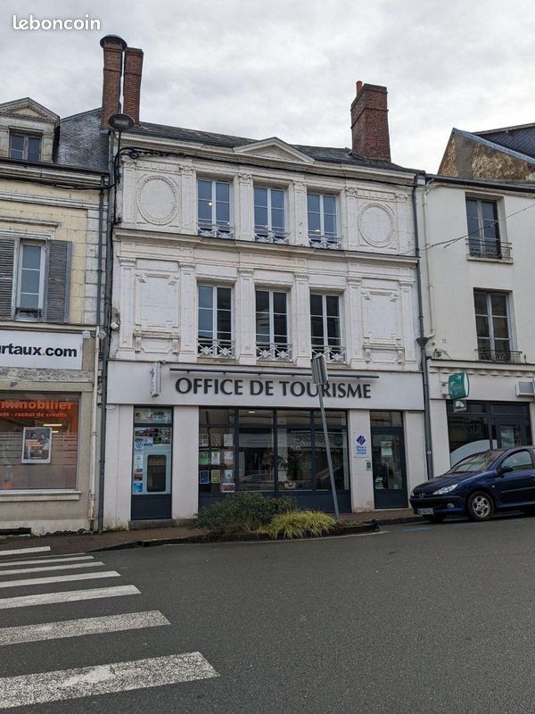 Immeuble 12 pièces 320 m² · à Nogent-le-Rotrou · 320 m² · 3 840 €/mois