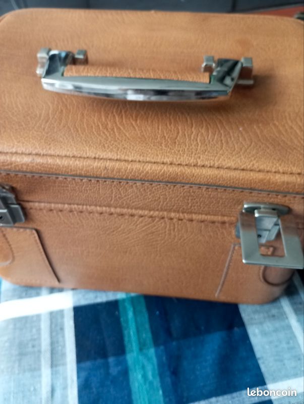 Vanity case signe chastain (image 11)