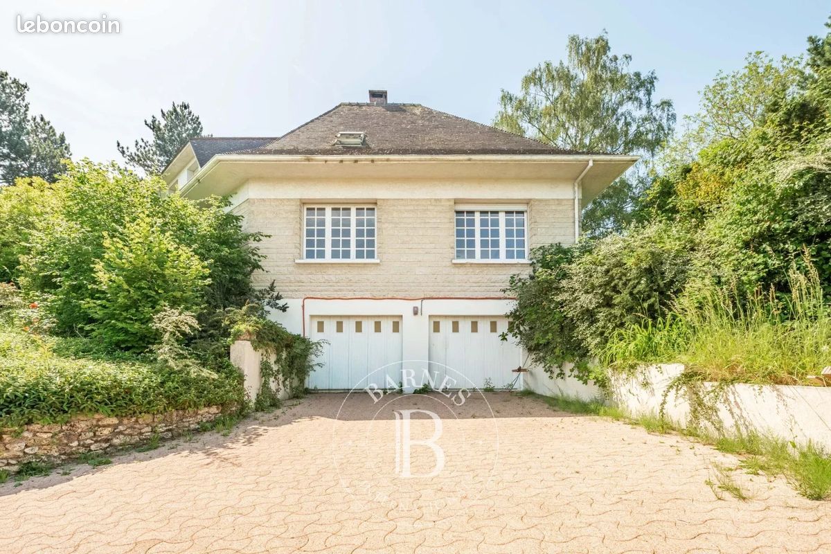 Maison 8 pièces 243 m² · à Orgeval · 243 m² · 1 575 000 €