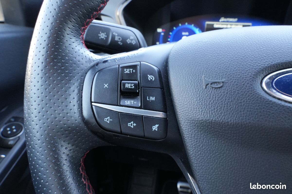FORD Kuga III 1.5 ECOBLUE 120 ST-LINE X (image 17)