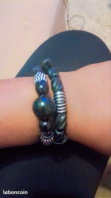 Bracelets (image 2)