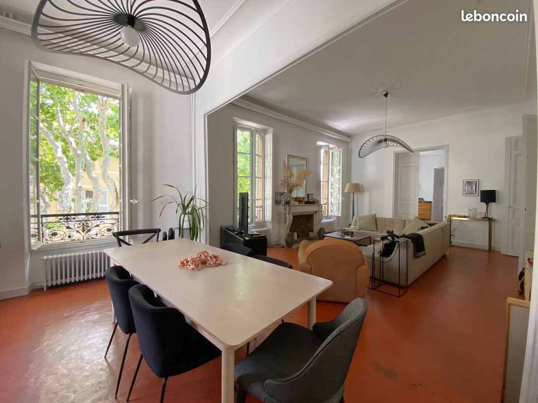 Appartement 7 pièces 193 m² · à Aix-en-Provence · 192,6 m² · 2 640 €