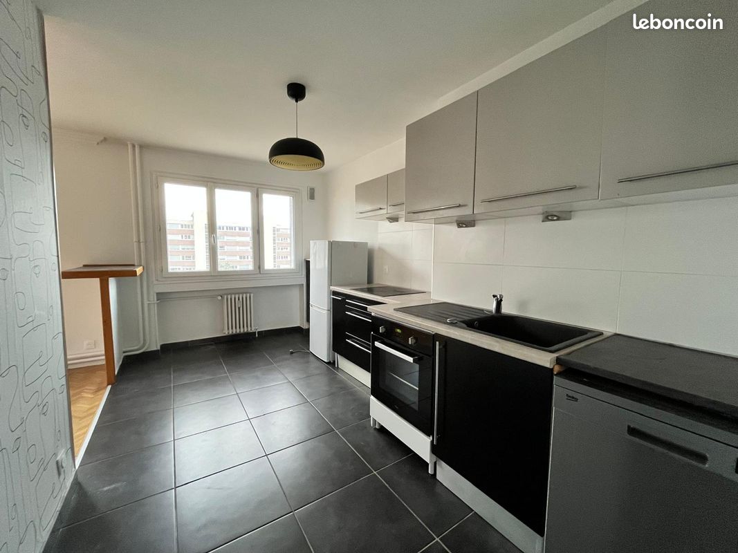 Appartement 4 pièces 82 m² · à Saint-Étienne · 82 m² · 115 000 €