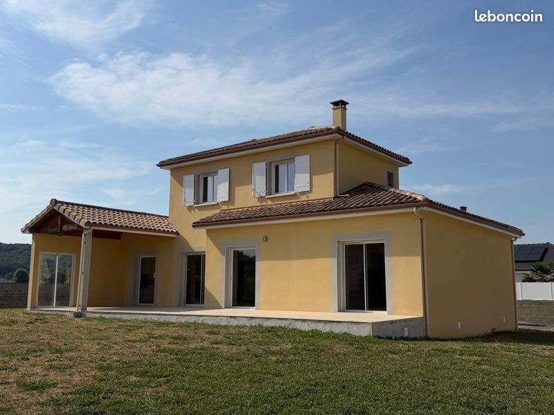 Maison contemporaine de 140 m² habitables 194 m2 au total DPE AA – Aucun travaux à prévoir – Terrain clos de 1 000 m² – Vue Pyrénées (image 3)