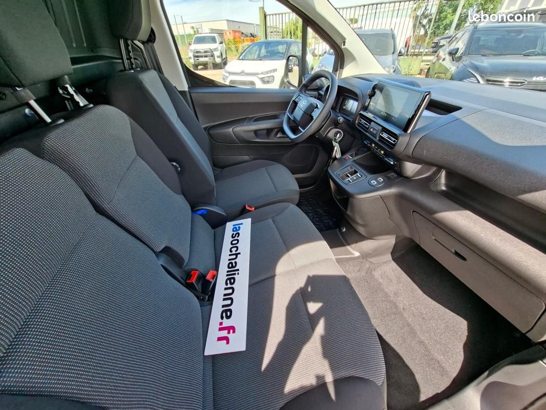 Toyota Proace City FOURGON LONG 1.5L 130 D-4D BVA START (image 8)