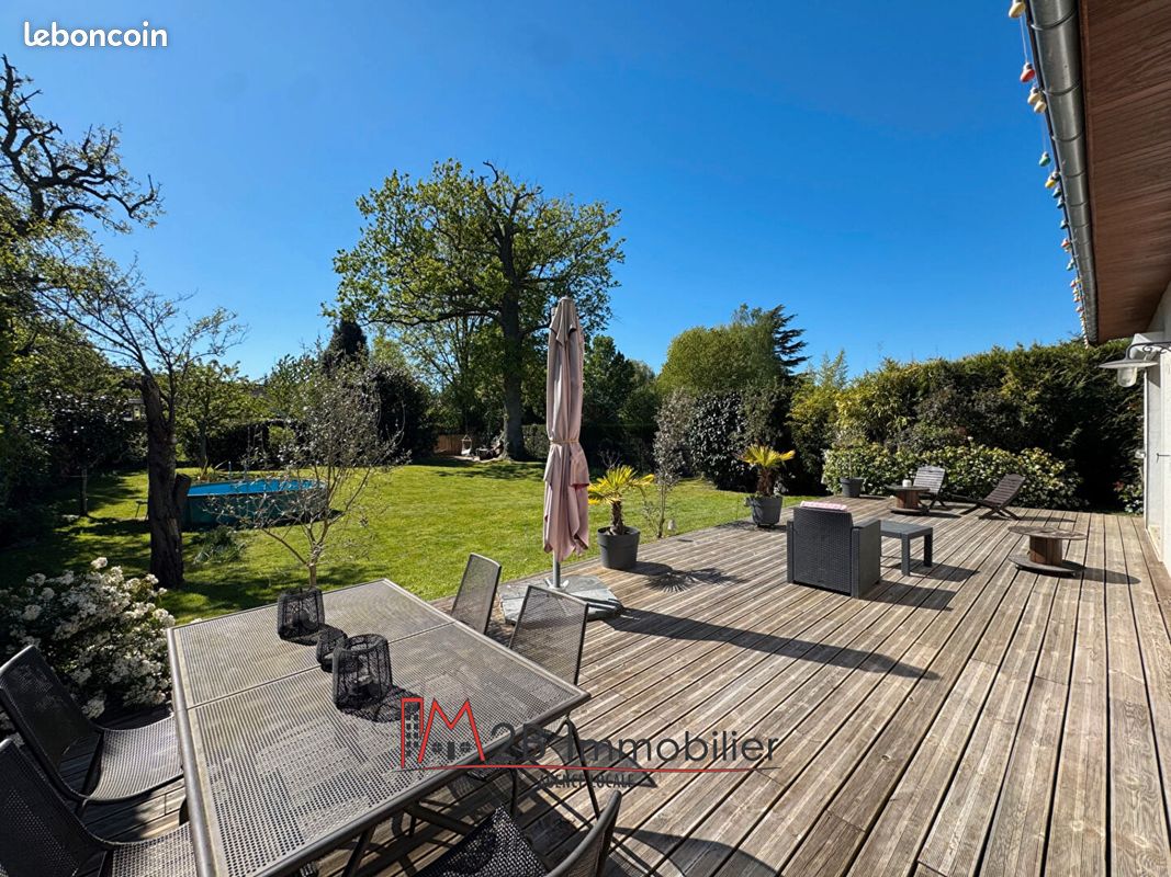 Maison 8 pièces 190 m² · à Gouvernes · 190 m² · 617 000 €
