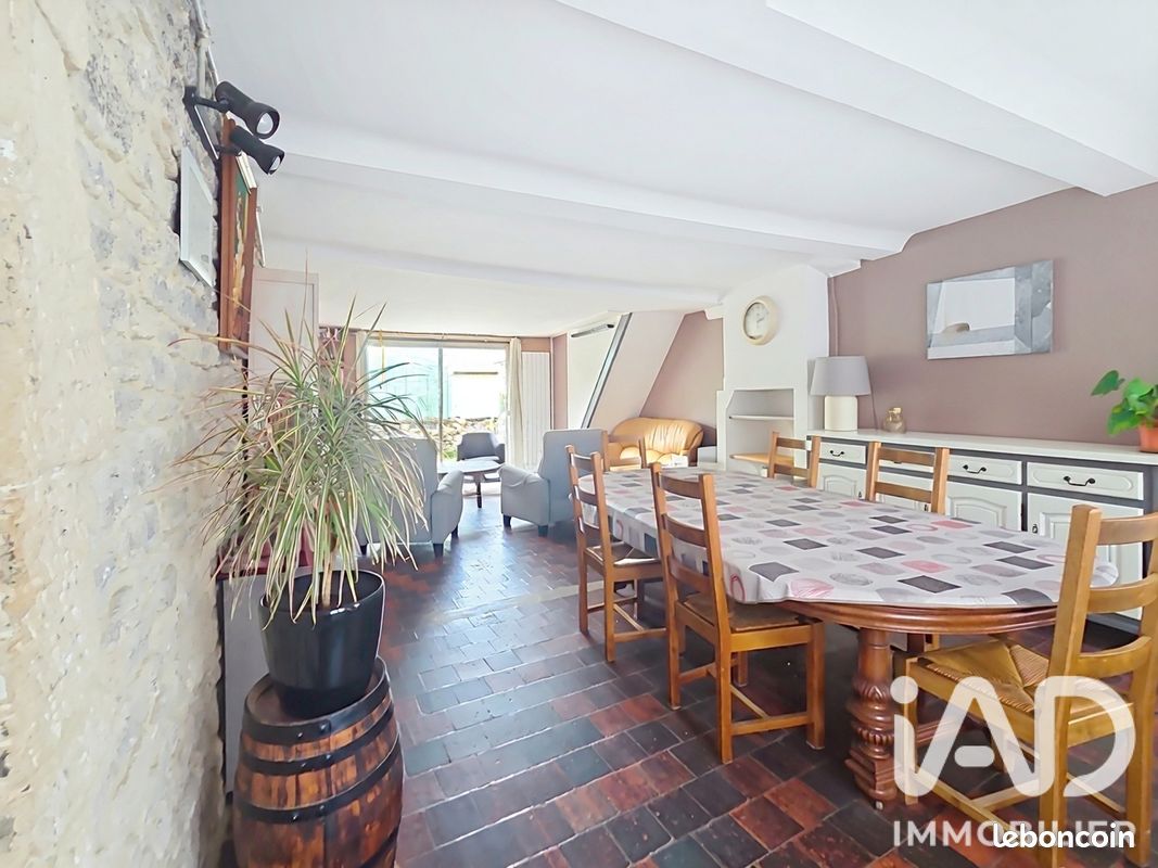 Maison 5 pièces 116 m² · à Tour-en-Bessin · 116 m² · 250 000 €