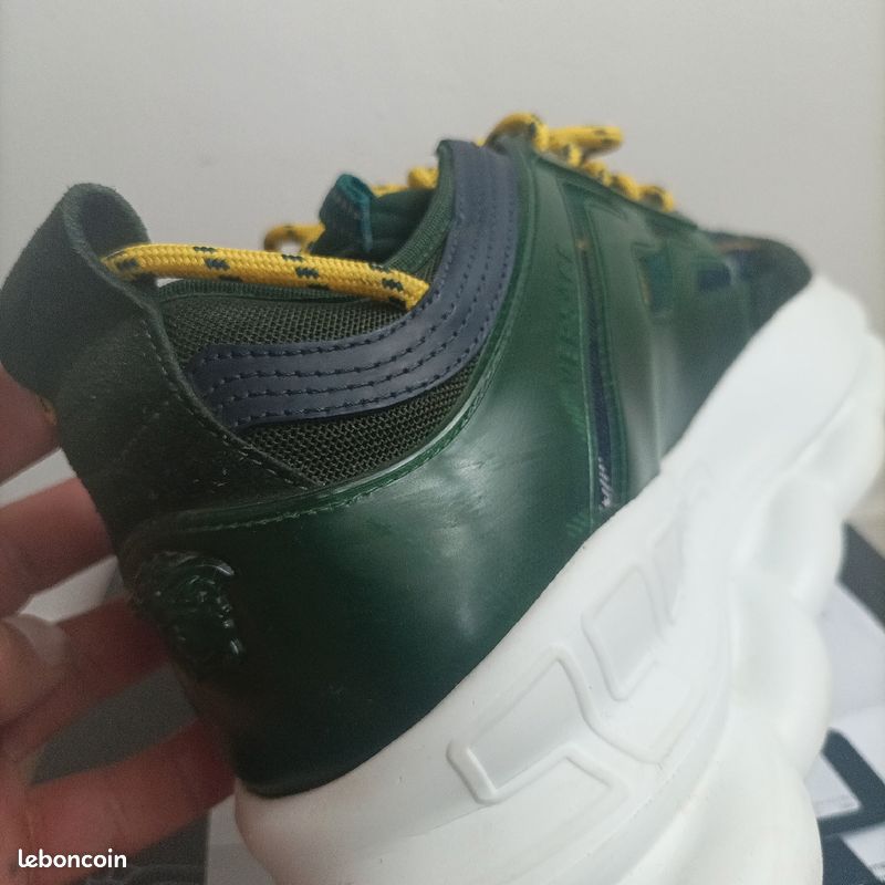 Versace chain react (image 10)