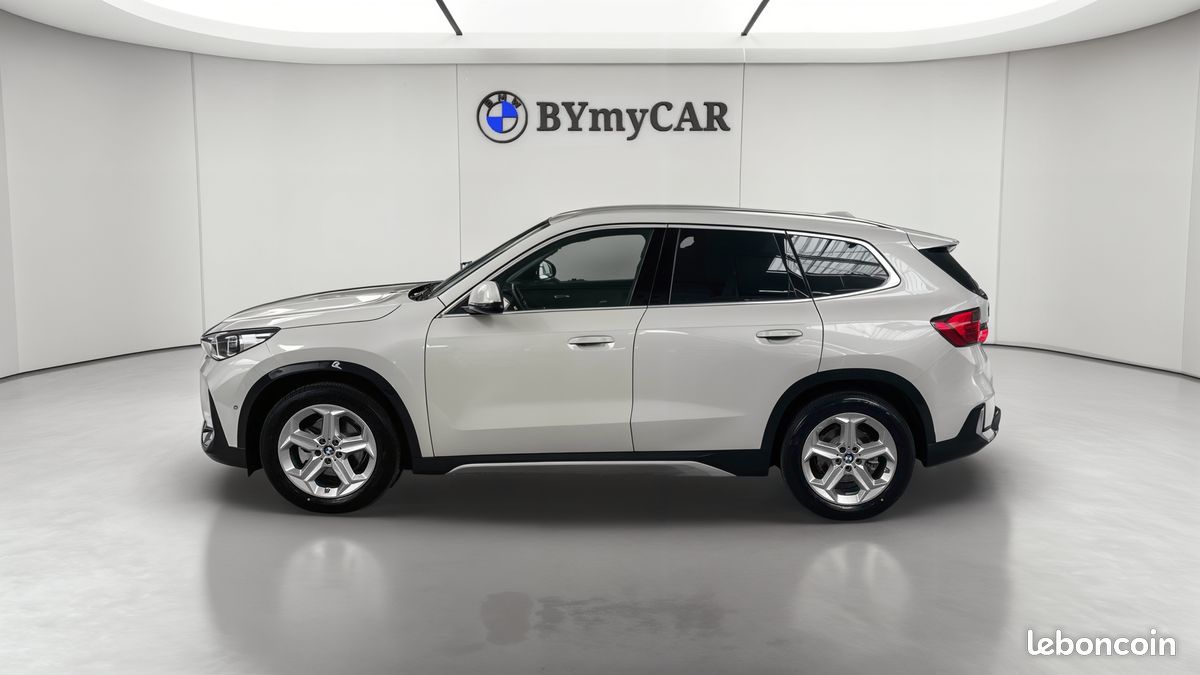 BMW iX1 eDrive20 Pure Edition xLine (image 2)