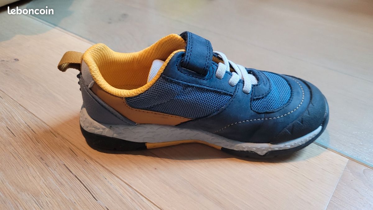 Chaussures type sneakers basket taille 29 1/2, Clarks, garçon scratch - Chaussures
