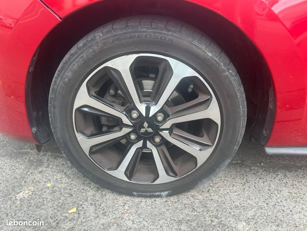 Mitsubishi Space Star 1.2 MIVEC 71ch Red Line EDITION 2023 (image 21)