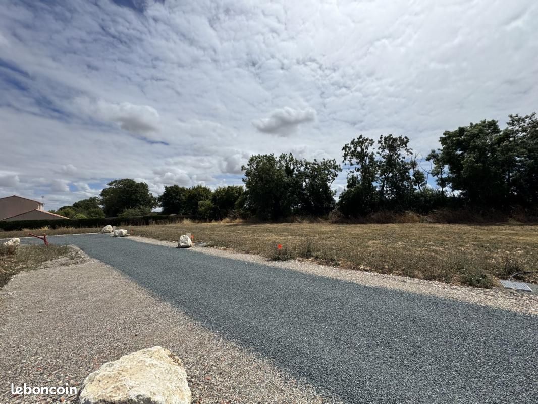 Terrain 306 m² Villedoux · 86 200 €