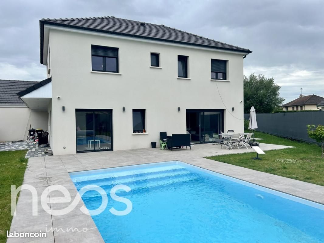 Maison 7 pièces 172 m² · à Ouges · 172 m² · 485 000 €