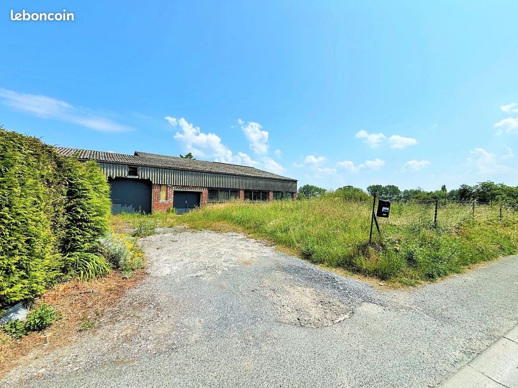 Maison 2 pièces 574 m² · à Feignies · 574 m² · 93 000 €