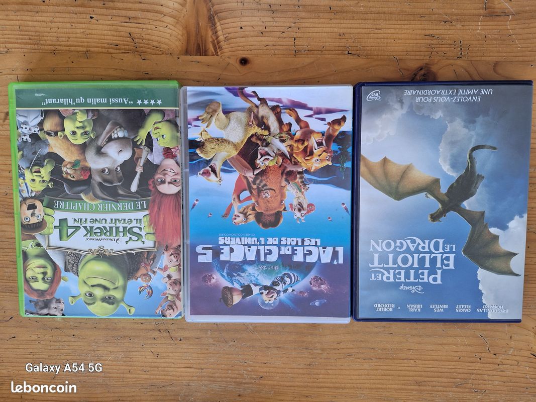 Enfants : 3 DVD + 4 livres neufs (image 1)