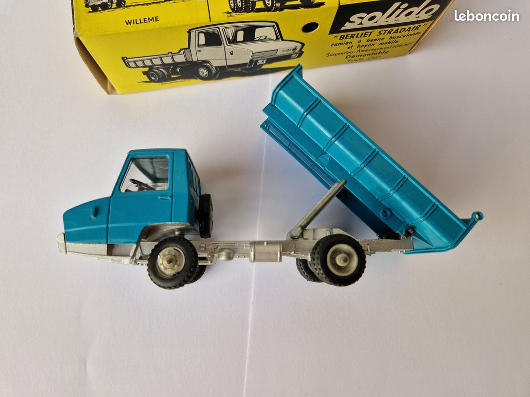 Solido Berliet  Stradair  Camion à benne basculante et