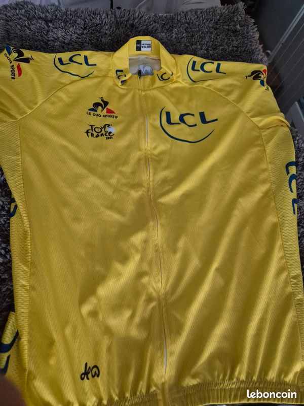 EN IMAGES. Tour de France 2019 : dans les ateliers qui fabriquent le maillot jaune