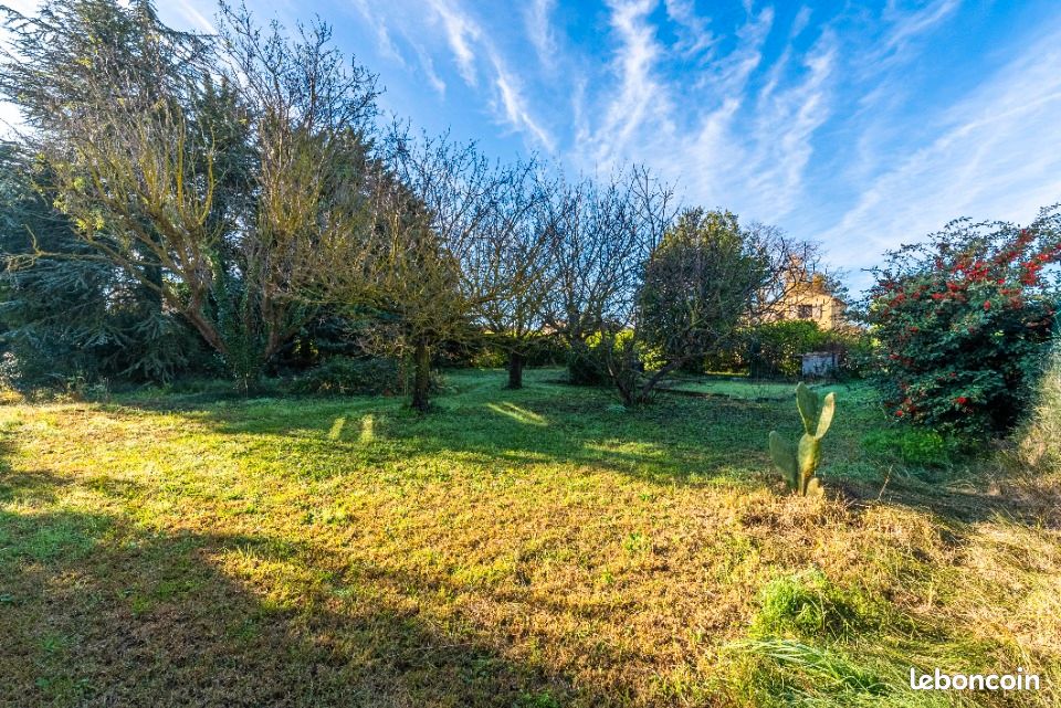 Terrain 527 m² · à Valergues · 199 000 €