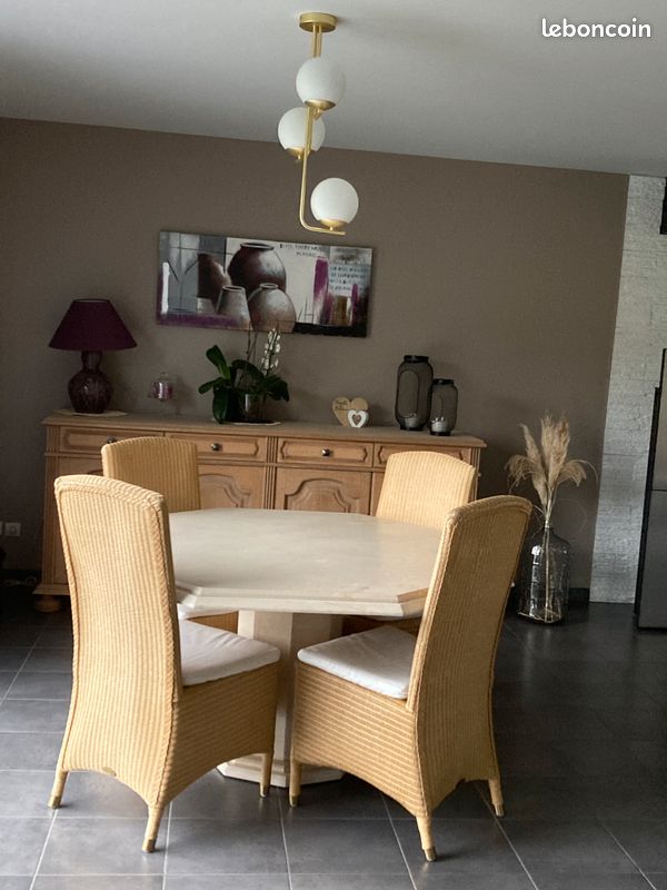 Table + chaises + meuble buffet (image 2)