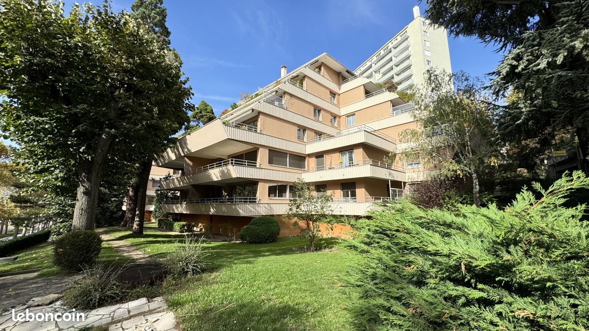 Appartement 3 pièces 93 m² · à Saint-Étienne · 93 m² · 262 000 €