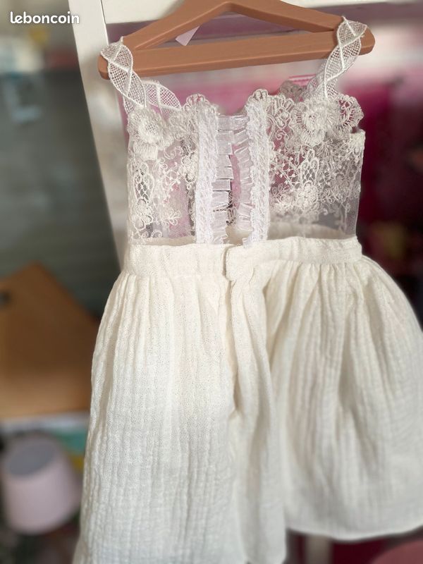 La robe de mariée pour les poupées Our Génération (image 3)
