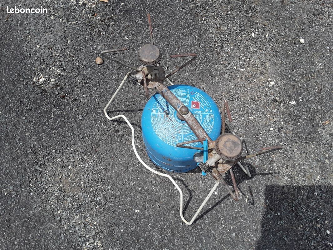 Ancien réchaud vintage CAMPING GAZ - années 50 - dans son emballage d'origine. - Label Emmaüs