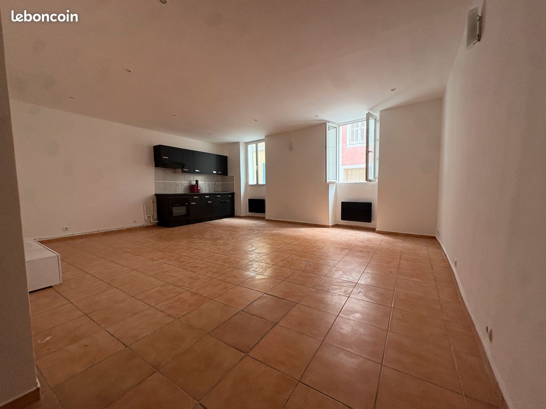 Appartement 3 pièces 70 m² · à Auriol · 70 m² · 135 000 €