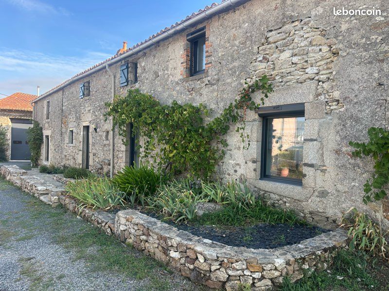 Maison 8 pièces 200 m² · à Montaigu-Vendée · 200 m² · 495 000 €