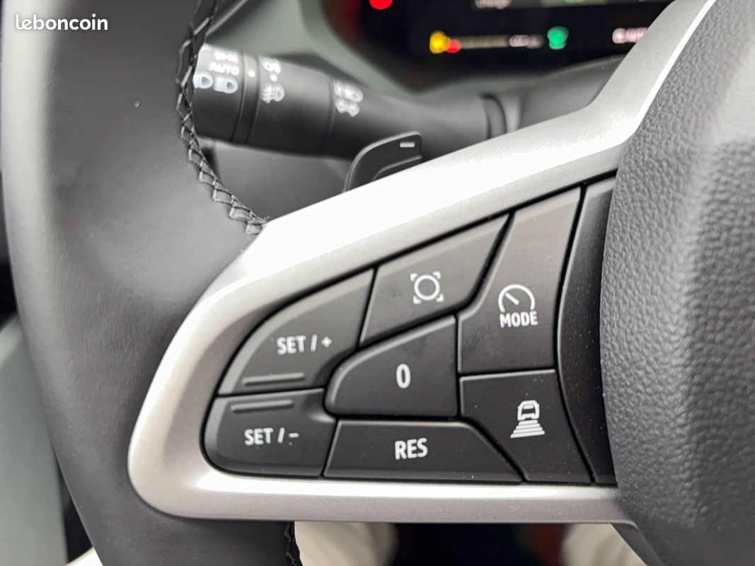 DACIA Bigster Hybrid-G 150 4x4 / ATTELAGE + MARCHEPIEDS Extreme (image 18)