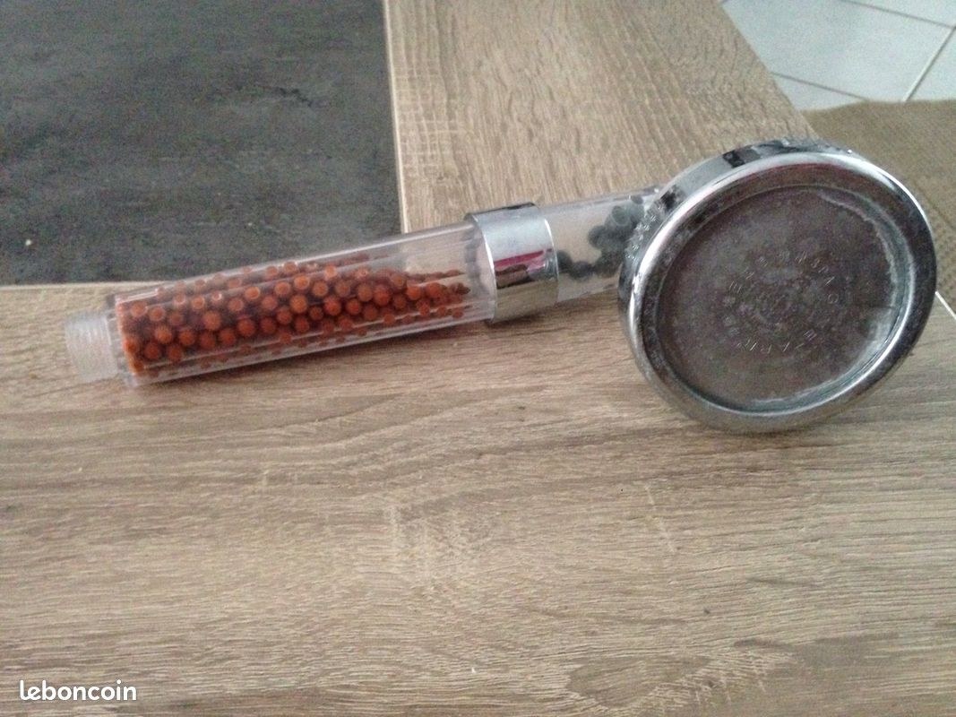 Pommeau de douche économique et écologique (image 2)