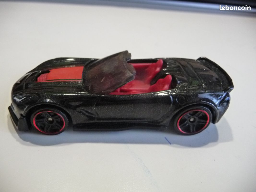 Mini voiture miniature Chevrolet Corvette au 1/64 ème (image 2)
