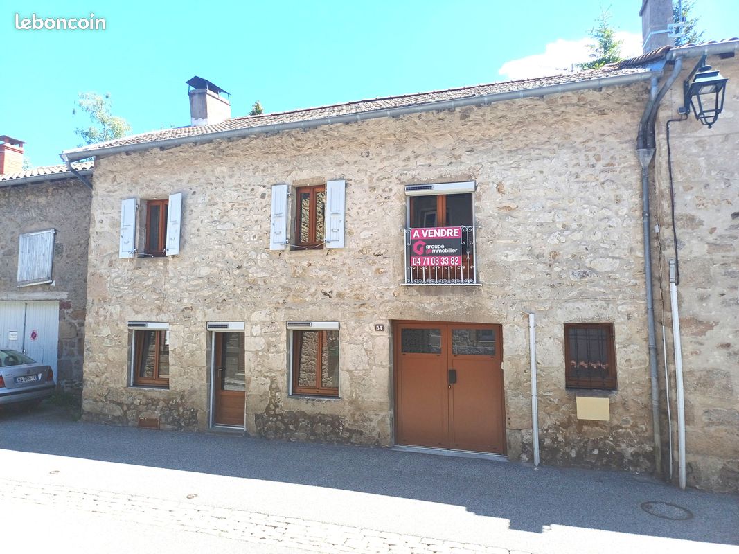 Maison 3 pièces 93 m² · à La Chaise-Dieu · 93 m² · 65 700 €
