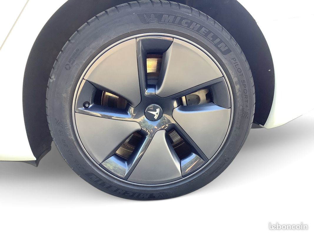 Tesla Model 3 2023 RWD - Véhicule d'occasion certifié (image 10)
