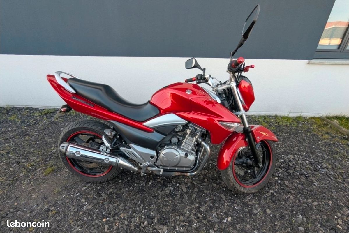 Suzuki GW250 Inazuma (image 1)