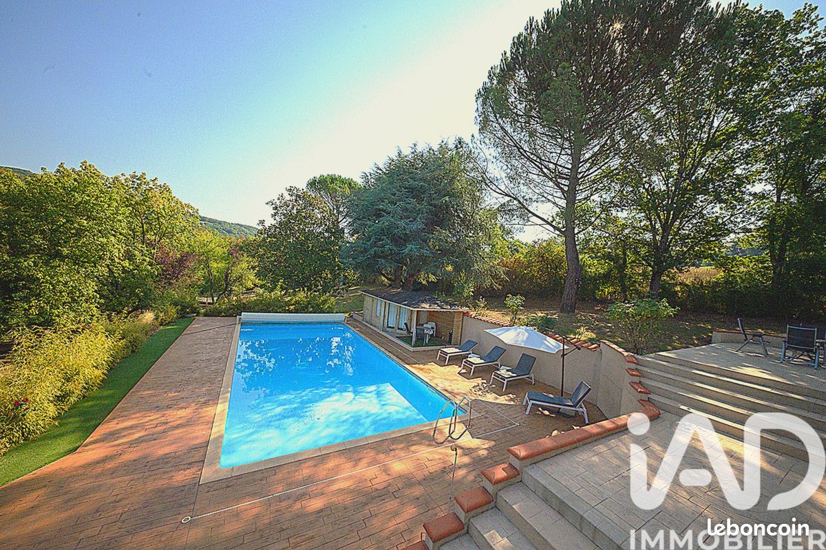 Maison 9 pièces 313 m² · à Curvalle · 313 m² · 544 000 €